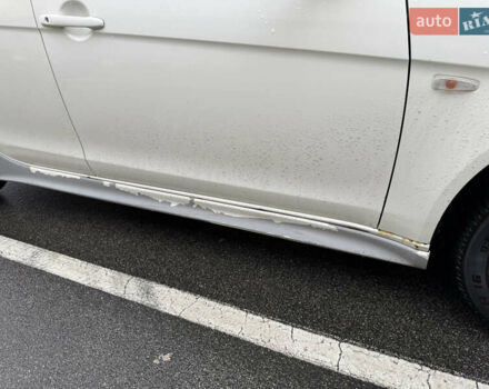 Белый Мицубиси Лансер, объемом двигателя 1.8 л и пробегом 258 тыс. км за 6100 $, фото 10 на Automoto.ua