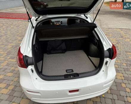 Мицубиси Лансер 2010 в Броварах на Automoto.ua Белый Мицубиси Лансер, объемом двигателя 1.8 л и пробегом 160 тыс. км за 7600 $, фото 7 на Automoto.ua