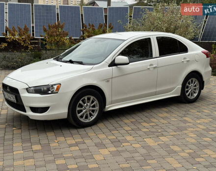 Мицубиси Лансер 2010 в Броварах на Automoto.ua Белый Мицубиси Лансер, объемом двигателя 1.8 л и пробегом 160 тыс. км за 7600 $, фото 1 на Automoto.ua