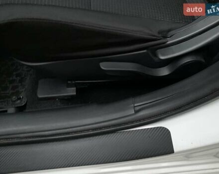 Белый Мицубиси Лансер, объемом двигателя 1.8 л и пробегом 214 тыс. км за 7000 $, фото 21 на Automoto.ua