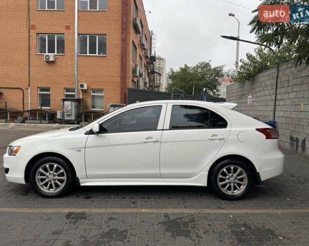 Белый Мицубиси Лансер, объемом двигателя 1.8 л и пробегом 151 тыс. км за 7350 $, фото 5 на Automoto.ua