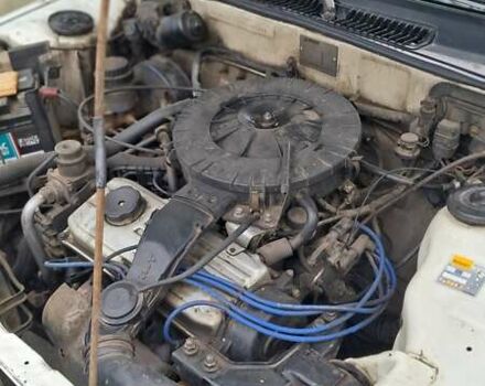 Белый Мицубиси Лансер, объемом двигателя 1.46 л и пробегом 250 тыс. км за 1300 $, фото 6 на Automoto.ua