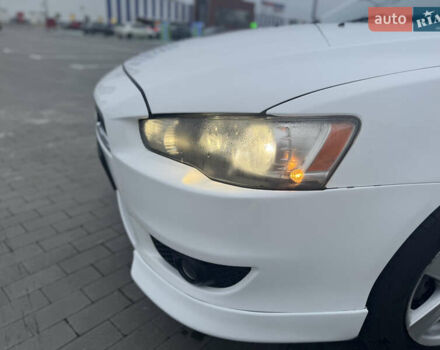 Белый Мицубиси Лансер, объемом двигателя 1.5 л и пробегом 314 тыс. км за 6500 $, фото 5 на Automoto.ua