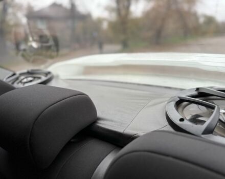 Белый Мицубиси Лансер, объемом двигателя 1.5 л и пробегом 265 тыс. км за 5600 $, фото 16 на Automoto.ua