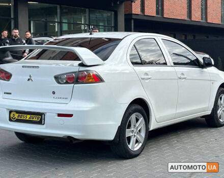 Мицубиси Лансер 2010 в Черновцах на Automoto.ua Белый Мицубиси Лансер, объемом двигателя 1.5 л и пробегом 220 тыс. км за 7700 $, фото 5 на Automoto.ua