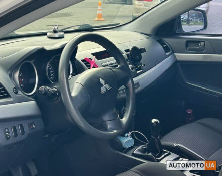 Мицубиси Лансер 2010 в Черновцах на Automoto.ua Белый Мицубиси Лансер, объемом двигателя 1.5 л и пробегом 220 тыс. км за 7700 $, фото 6 на Automoto.ua