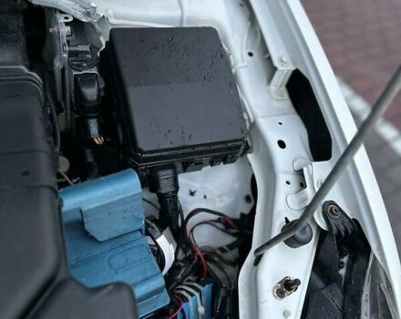 Білий Міцубісі Lancer, об'ємом двигуна 2 л та пробігом 225 тис. км за 7800 $, фото 11 на Automoto.ua