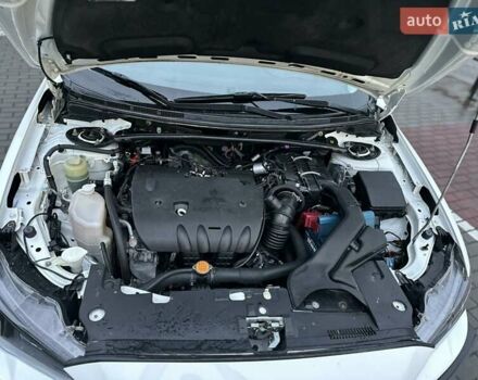 Білий Міцубісі Lancer, об'ємом двигуна 2 л та пробігом 225 тис. км за 7800 $, фото 9 на Automoto.ua