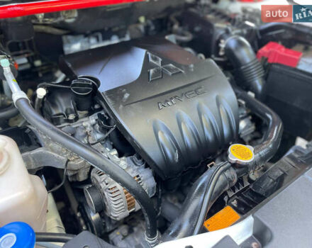 Білий Міцубісі Lancer, об'ємом двигуна 1.6 л та пробігом 205 тис. км за 4750 $, фото 32 на Automoto.ua