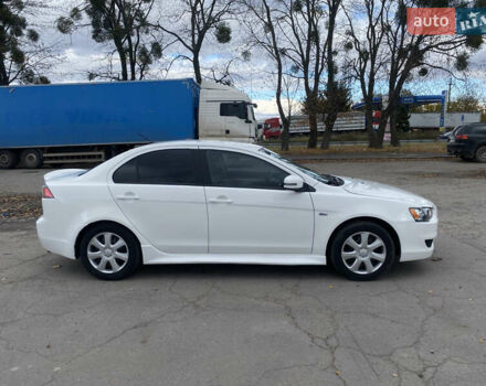 Мицубиси Лансер 2015 в Остоге на Automoto.ua Белый Мицубиси Лансер, объемом двигателя 2 л и пробегом 131 тыс. км за 9000 $, фото 15 на Automoto.ua