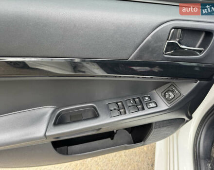 Білий Міцубісі Lancer, об'ємом двигуна 2.36 л та пробігом 85 тис. км за 9200 $, фото 7 на Automoto.ua
