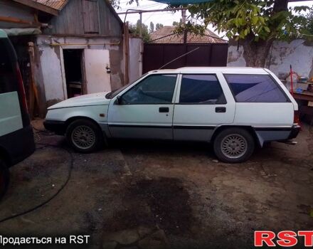 Белый Мицубиси Лансер, объемом двигателя 1.5 л и пробегом 290 тыс. км за 1200 $, фото 2 на Automoto.ua