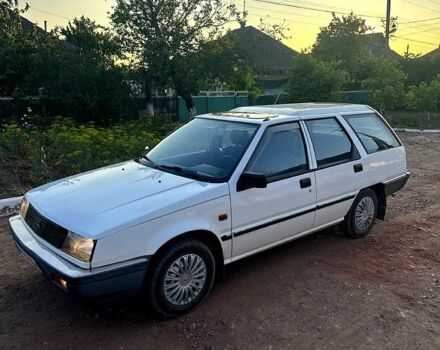 Белый Мицубиси Лансер, объемом двигателя 1.5 л и пробегом 55 тыс. км за 1500 $, фото 4 на Automoto.ua