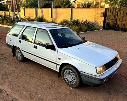 Белый Мицубиси Лансер, объемом двигателя 1.5 л и пробегом 55 тыс. км за 1500 $, фото 3 на Automoto.ua