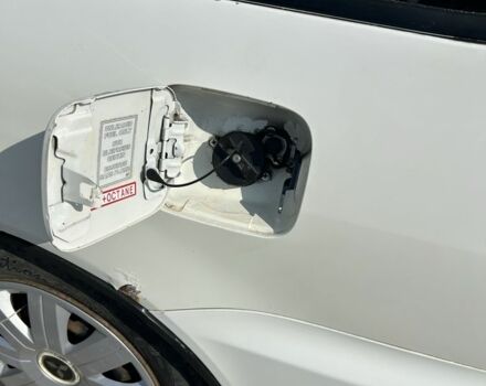 Мицубиси Лансер 2008 в Ивано-Франковске на Automoto.ua Белый Мицубиси Лансер, объемом двигателя 1.6 л и пробегом 147 тыс. км за 3800 $, фото 13 на Automoto.ua