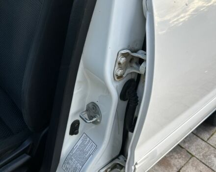 Мицубиси Лансер 2008 в Ивано-Франковске на Automoto.ua Белый Мицубиси Лансер, объемом двигателя 1.6 л и пробегом 147 тыс. км за 3800 $, фото 10 на Automoto.ua