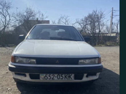 Мицубиси Лансер 1990 в Борисполе на Automoto.ua Белый Мицубиси Лансер, объемом двигателя 0 л и пробегом 250 тыс. км за 1200 $, фото 1 на Automoto.ua