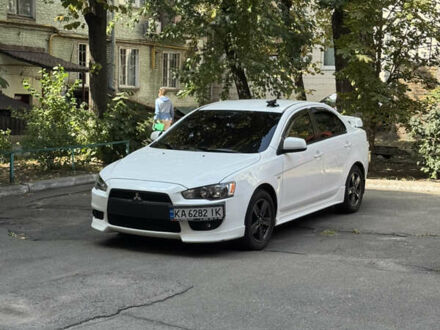 Мицубиси Лансер 2007 в Киеве на Automoto.ua Белый Мицубиси Лансер, объемом двигателя 2 л и пробегом 189 тыс. км за 6450 $, фото 1 на Automoto.ua