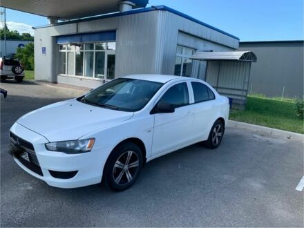 Мицубиси Лансер 2011 в Хмельницком на Automoto.ua Белый Мицубиси Лансер, объемом двигателя 1.5 л и пробегом 162 тыс. км за 6300 $, фото 1 на Automoto.ua