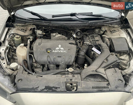 Бежевый Мицубиси Лансер, объемом двигателя 2 л и пробегом 230 тыс. км за 5599 $, фото 8 на Automoto.ua