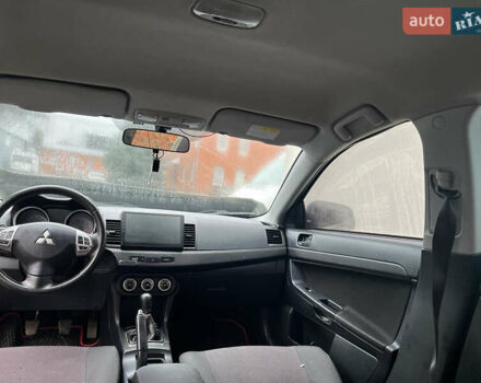 Бежевый Мицубиси Лансер, объемом двигателя 2 л и пробегом 278 тыс. км за 3100 $, фото 9 на Automoto.ua