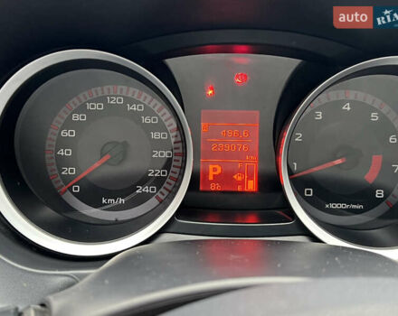 Бежевий Міцубісі Lancer, об'ємом двигуна 2 л та пробігом 240 тис. км за 6300 $, фото 11 на Automoto.ua