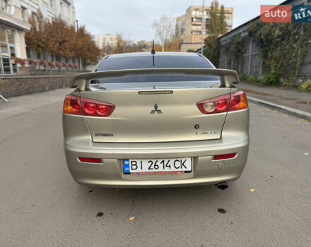 Бежевый Мицубиси Лансер, объемом двигателя 2 л и пробегом 238 тыс. км за 5500 $, фото 5 на Automoto.ua
