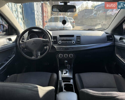 Бежевый Мицубиси Лансер, объемом двигателя 2 л и пробегом 238 тыс. км за 5500 $, фото 10 на Automoto.ua