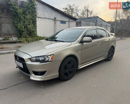 Бежевый Мицубиси Лансер, объемом двигателя 2 л и пробегом 238 тыс. км за 5500 $, фото 2 на Automoto.ua
