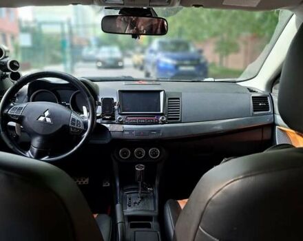 Бежевый Мицубиси Лансер, объемом двигателя 2 л и пробегом 142 тыс. км за 6300 $, фото 2 на Automoto.ua