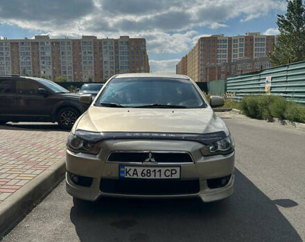 Бежевый Мицубиси Лансер, объемом двигателя 2 л и пробегом 250 тыс. км за 7000 $, фото 1 на Automoto.ua