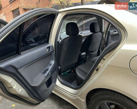 Бежевий Міцубісі Lancer, об'ємом двигуна 2 л та пробігом 240 тис. км за 6300 $, фото 4 на Automoto.ua