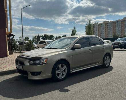 Бежевый Мицубиси Лансер, объемом двигателя 2 л и пробегом 250 тыс. км за 7000 $, фото 3 на Automoto.ua