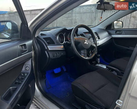 Бежевий Міцубісі Lancer, об'ємом двигуна 1.5 л та пробігом 206 тис. км за 5989 $, фото 5 на Automoto.ua