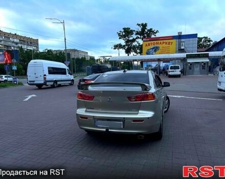 Бежевый Мицубиси Лансер, объемом двигателя 2 л и пробегом 270 тыс. км за 6800 $, фото 4 на Automoto.ua