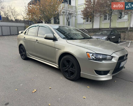 Бежевый Мицубиси Лансер, объемом двигателя 2 л и пробегом 238 тыс. км за 5500 $, фото 1 на Automoto.ua