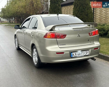 Бежевый Мицубиси Лансер, объемом двигателя 2 л и пробегом 250 тыс. км за 6400 $, фото 3 на Automoto.ua