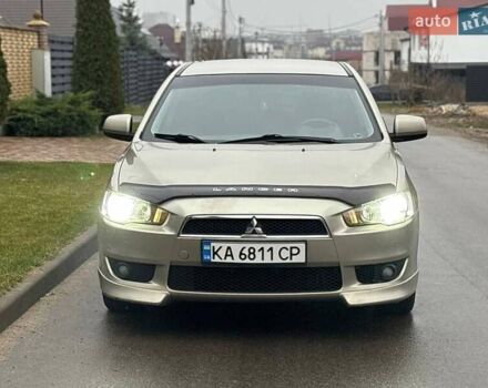 Бежевый Мицубиси Лансер, объемом двигателя 2 л и пробегом 250 тыс. км за 6500 $, фото 2 на Automoto.ua