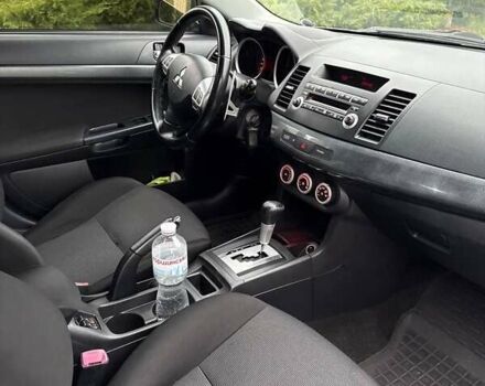 Бежевый Мицубиси Лансер, объемом двигателя 2 л и пробегом 250 тыс. км за 6500 $, фото 6 на Automoto.ua