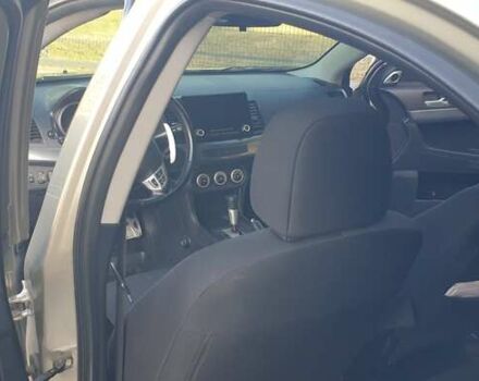 Бежевый Мицубиси Лансер, объемом двигателя 2 л и пробегом 280 тыс. км за 7600 $, фото 6 на Automoto.ua