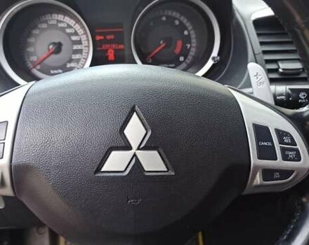 Бежевый Мицубиси Лансер, объемом двигателя 2 л и пробегом 235 тыс. км за 7200 $, фото 5 на Automoto.ua