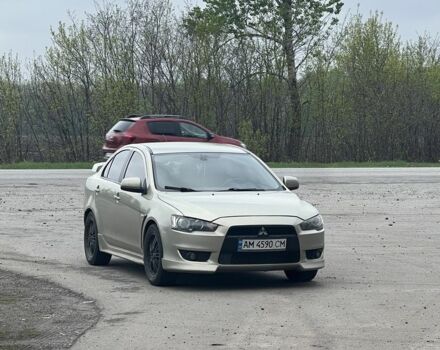 Бежевий Міцубісі Lancer, об'ємом двигуна 2 л та пробігом 260 тис. км за 7400 $, фото 1 на Automoto.ua