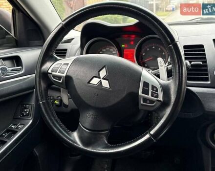 Бежевый Мицубиси Лансер, объемом двигателя 2 л и пробегом 250 тыс. км за 6500 $, фото 5 на Automoto.ua