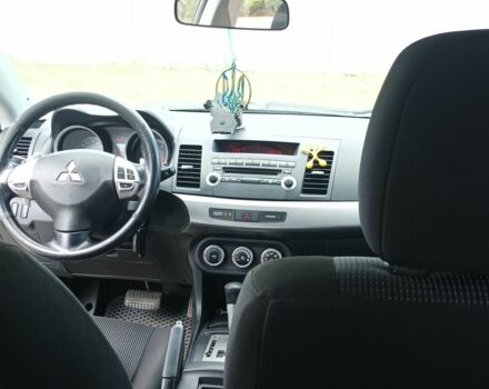 Бежевый Мицубиси Лансер, объемом двигателя 2 л и пробегом 191 тыс. км за 5300 $, фото 5 на Automoto.ua