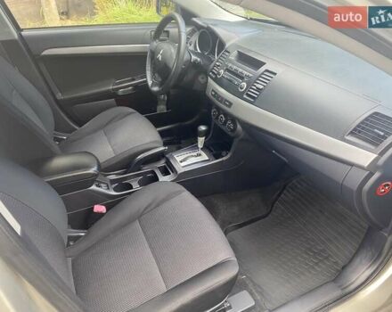 Бежевый Мицубиси Лансер, объемом двигателя 1.5 л и пробегом 186 тыс. км за 6500 $, фото 12 на Automoto.ua