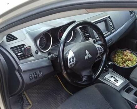 Бежевый Мицубиси Лансер, объемом двигателя 2 л и пробегом 235 тыс. км за 7200 $, фото 10 на Automoto.ua