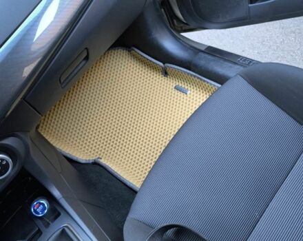 Бежевый Мицубиси Лансер, объемом двигателя 2 л и пробегом 100 тыс. км за 8000 $, фото 6 на Automoto.ua