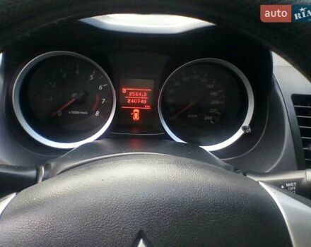 Бежевий Міцубісі Lancer, об'ємом двигуна 1.5 л та пробігом 240 тис. км за 6800 $, фото 6 на Automoto.ua