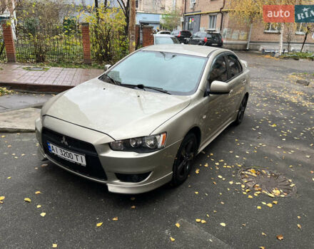 Бежевий Міцубісі Lancer, об'ємом двигуна 2 л та пробігом 240 тис. км за 6300 $, фото 1 на Automoto.ua