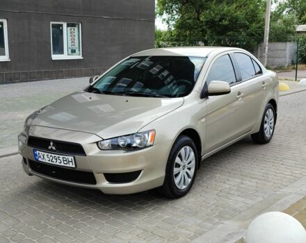 Бежевий Міцубісі Lancer, об'ємом двигуна 1.5 л та пробігом 200 тис. км за 5800 $, фото 1 на Automoto.ua